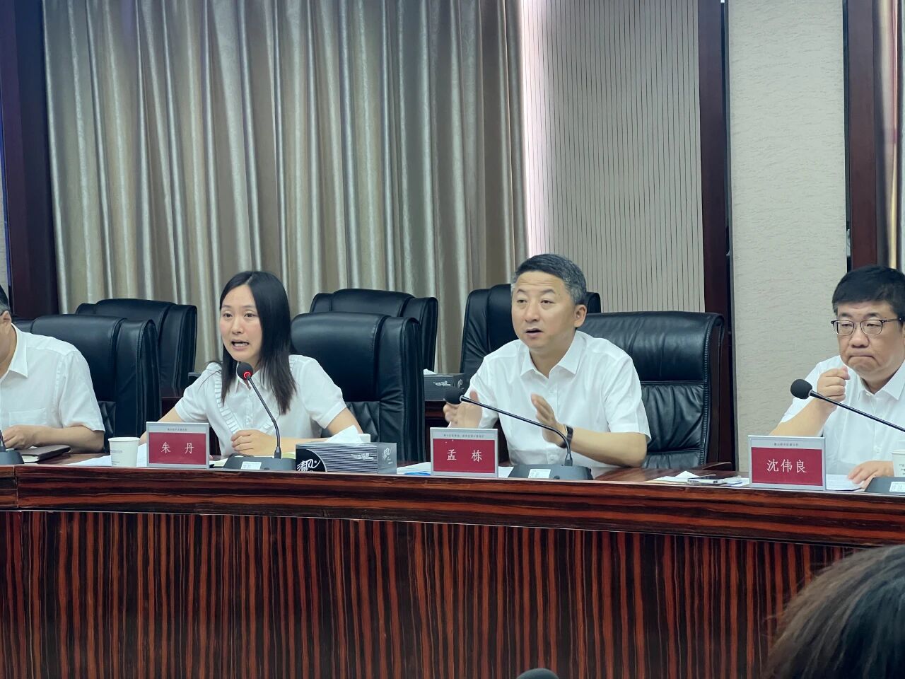 /ueditor/image/20251204/1764833177171681/64dad4f6ceb33787e7ad4f8c99ff403f.jpg 共振、共生、共赢2.jpg